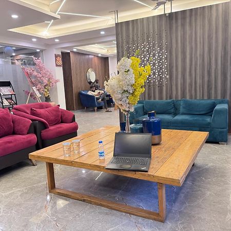 Hotel Golf View Suites-Golf Course Road גורגאון מראה חיצוני תמונה