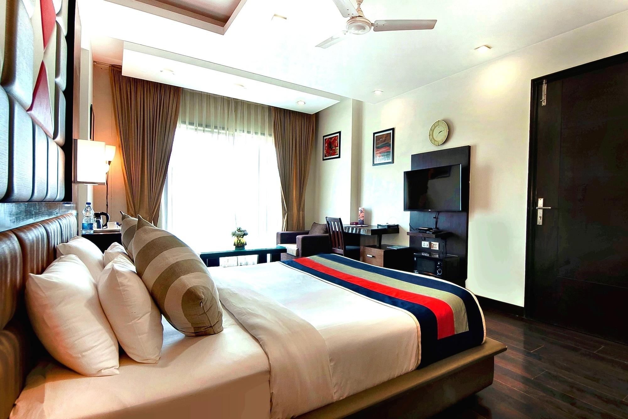 Hotel Golf View Suites-Golf Course Road גורגאון מראה חיצוני תמונה