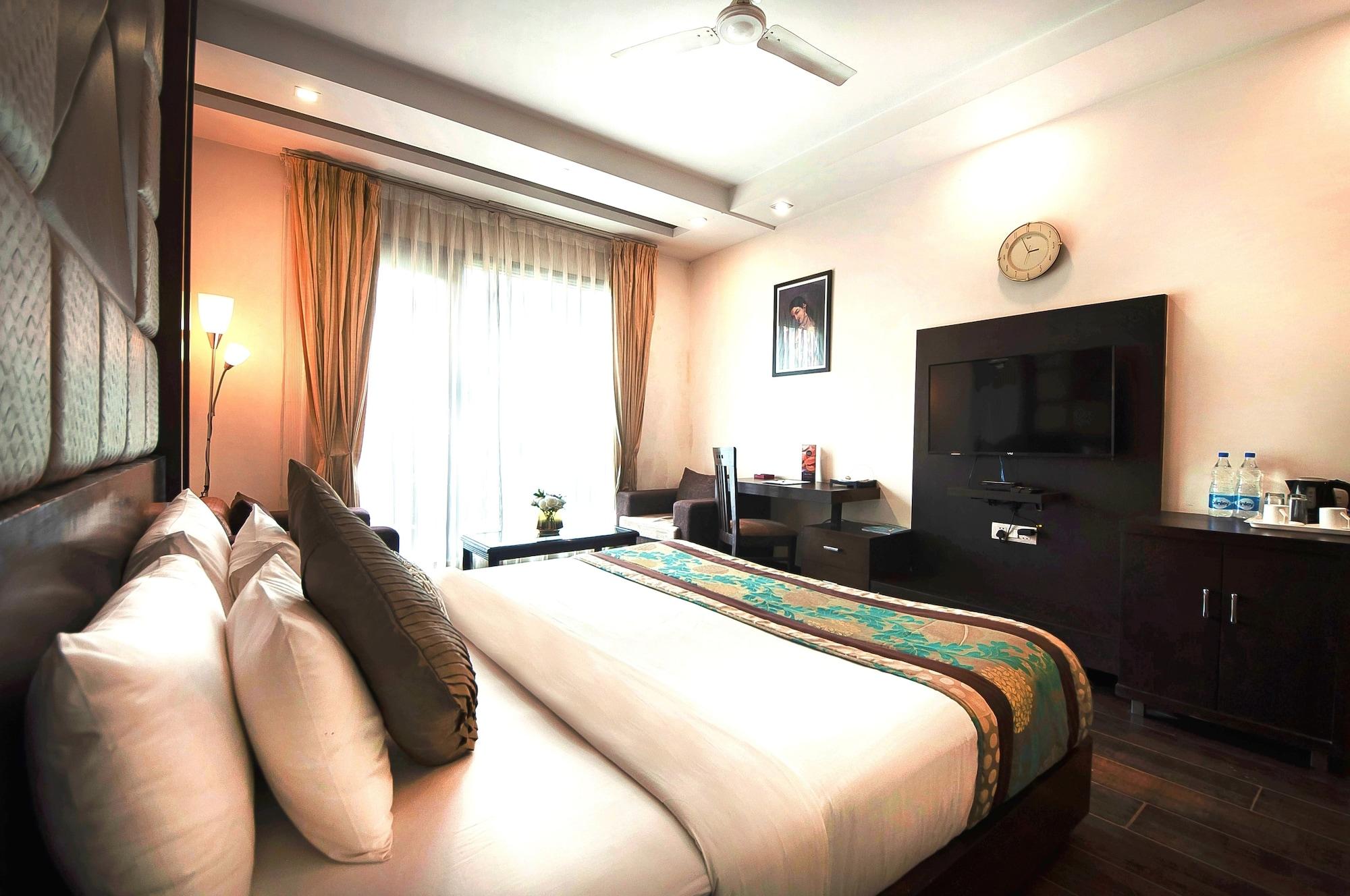 Hotel Golf View Suites-Golf Course Road גורגאון מראה חיצוני תמונה