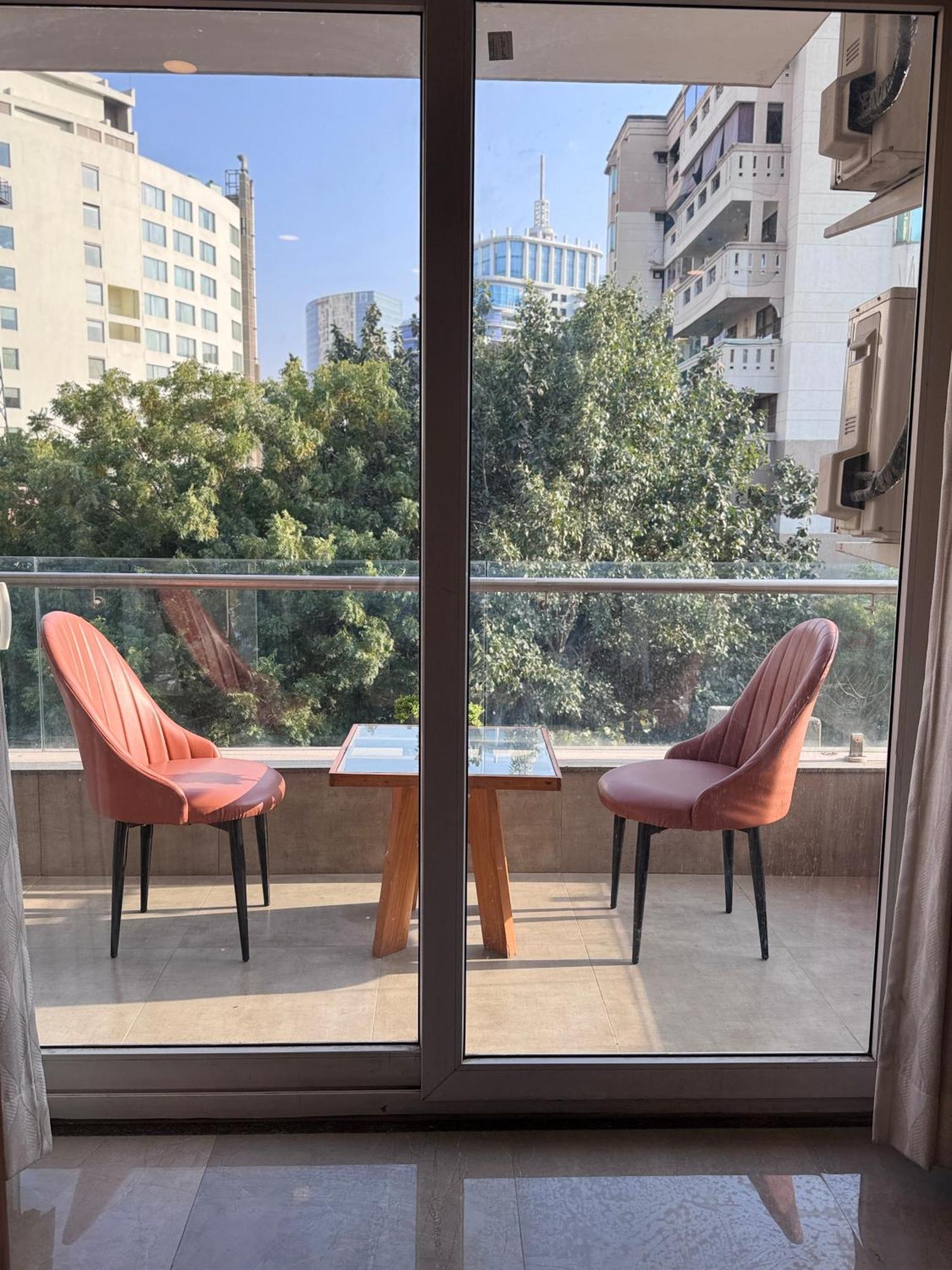 Hotel Golf View Suites-Golf Course Road גורגאון מראה חיצוני תמונה