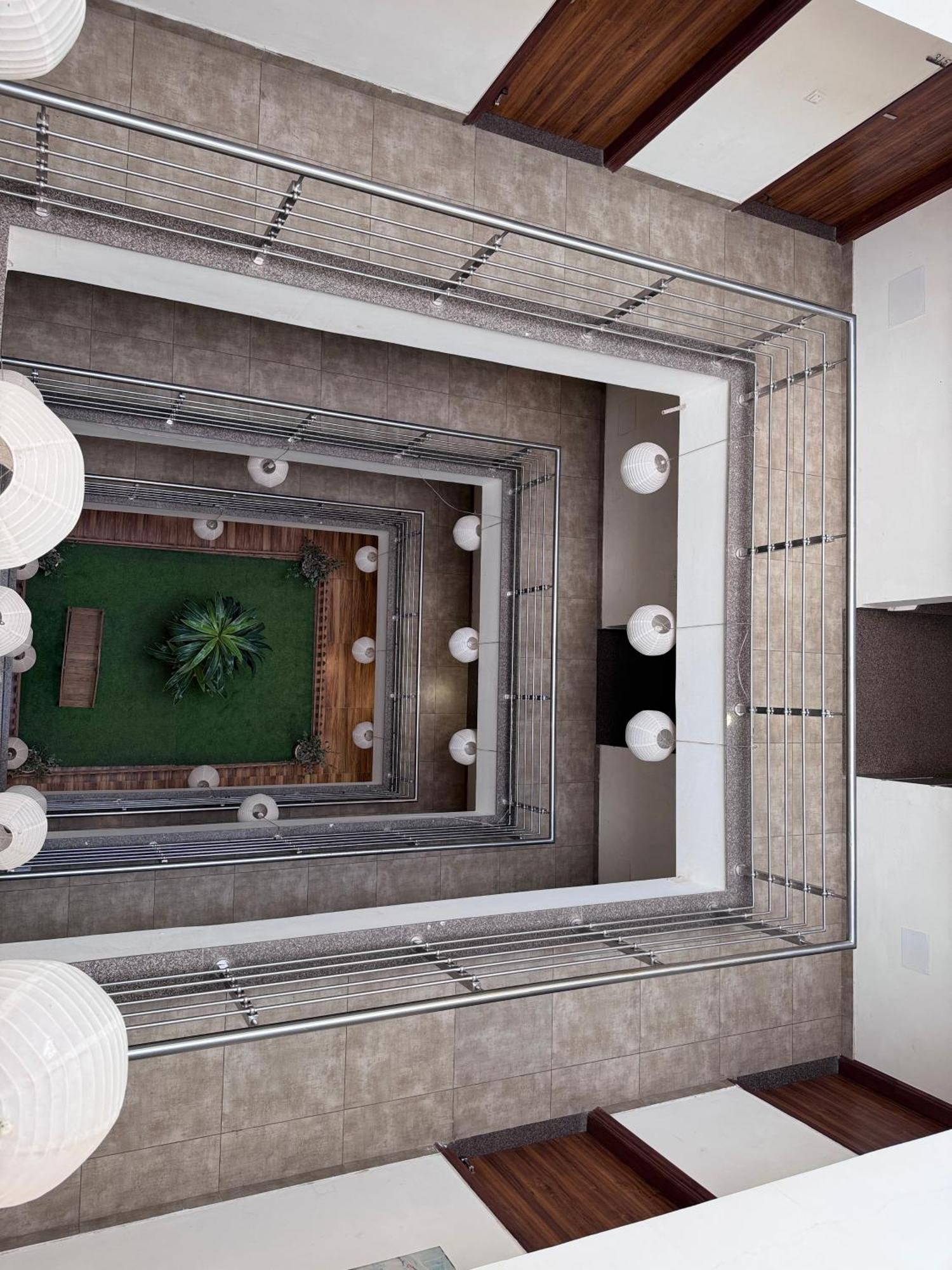 Hotel Golf View Suites-Golf Course Road גורגאון מראה חיצוני תמונה