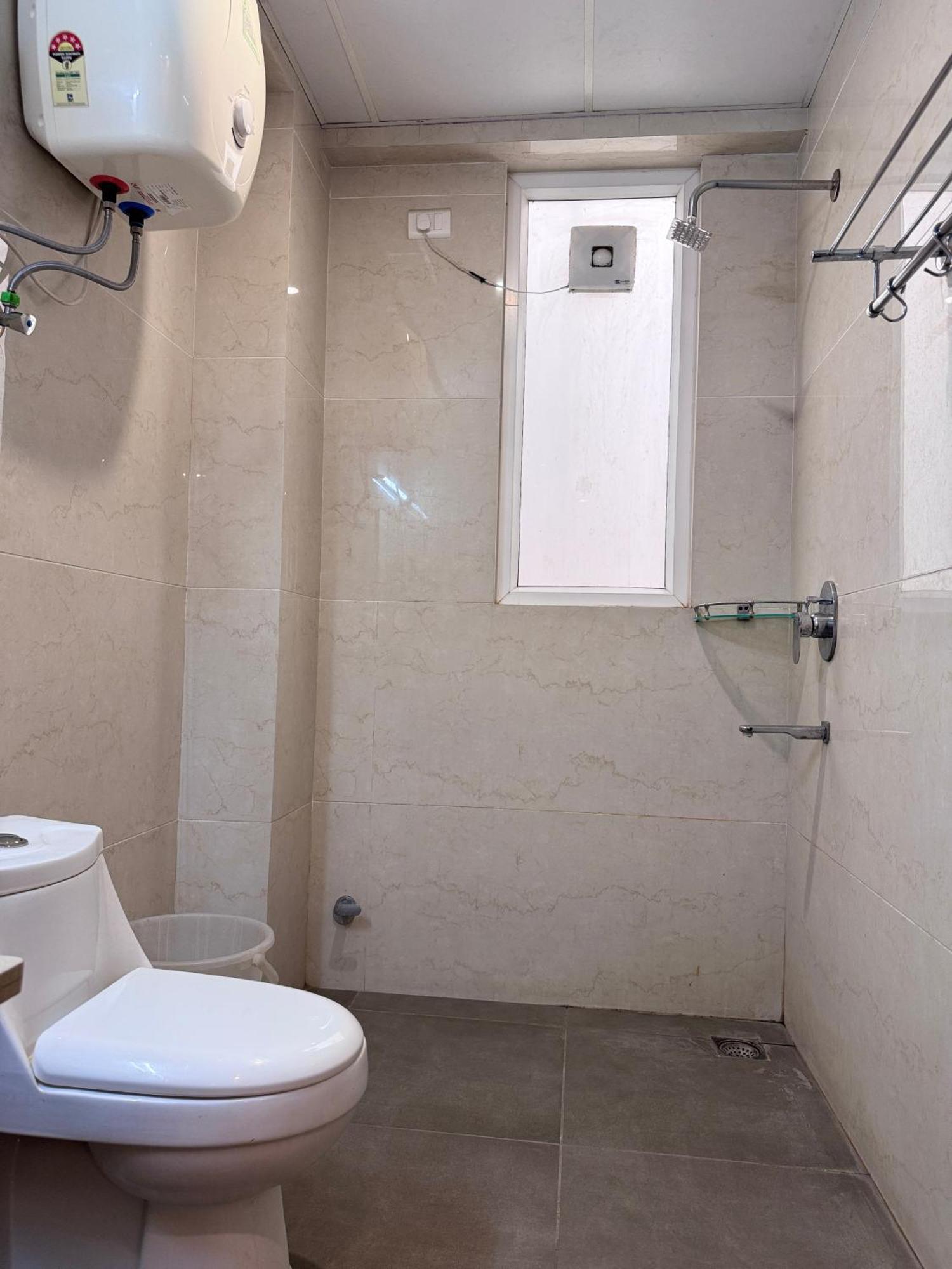 Hotel Golf View Suites-Golf Course Road גורגאון מראה חיצוני תמונה