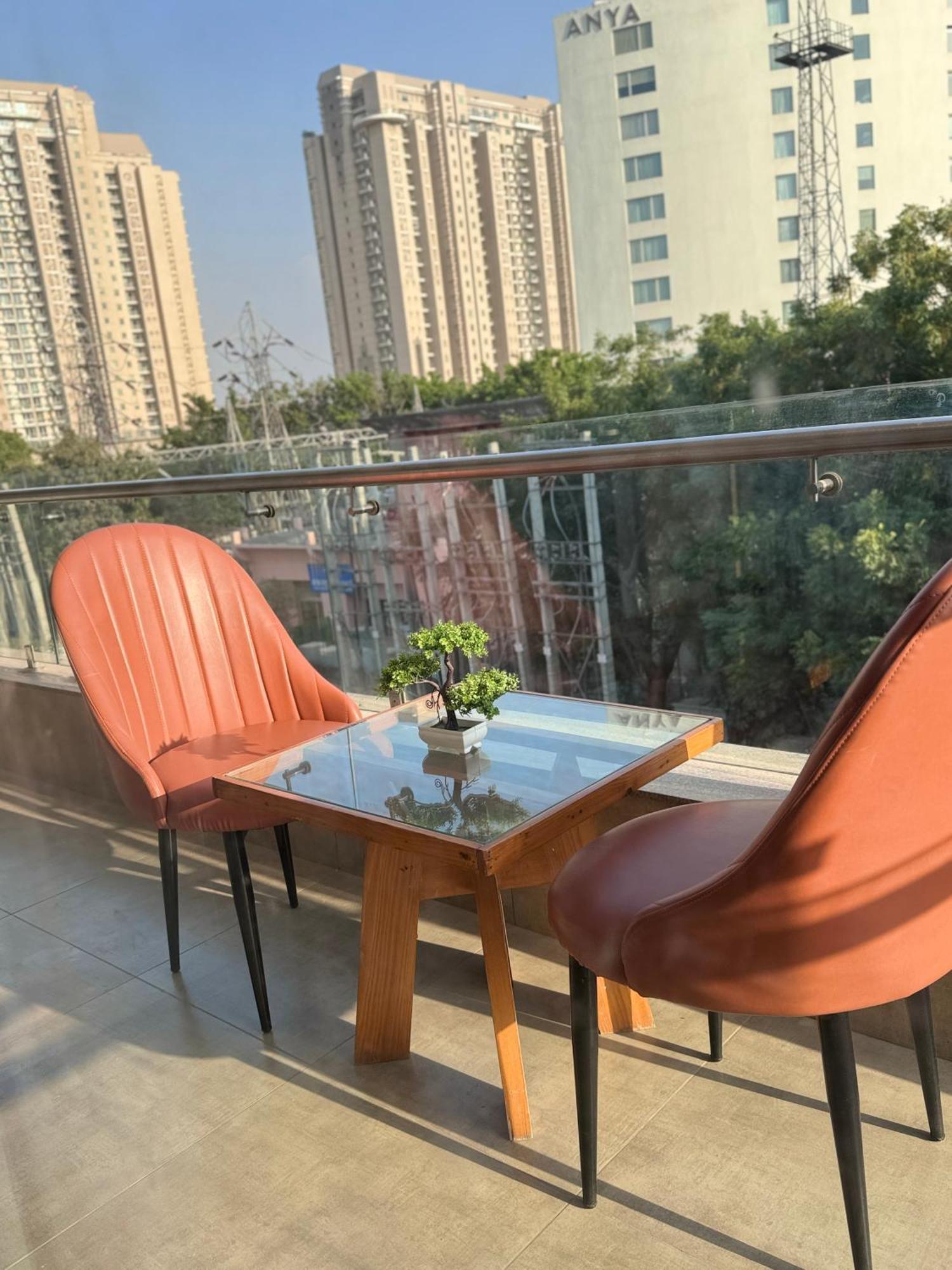 Hotel Golf View Suites-Golf Course Road גורגאון מראה חיצוני תמונה