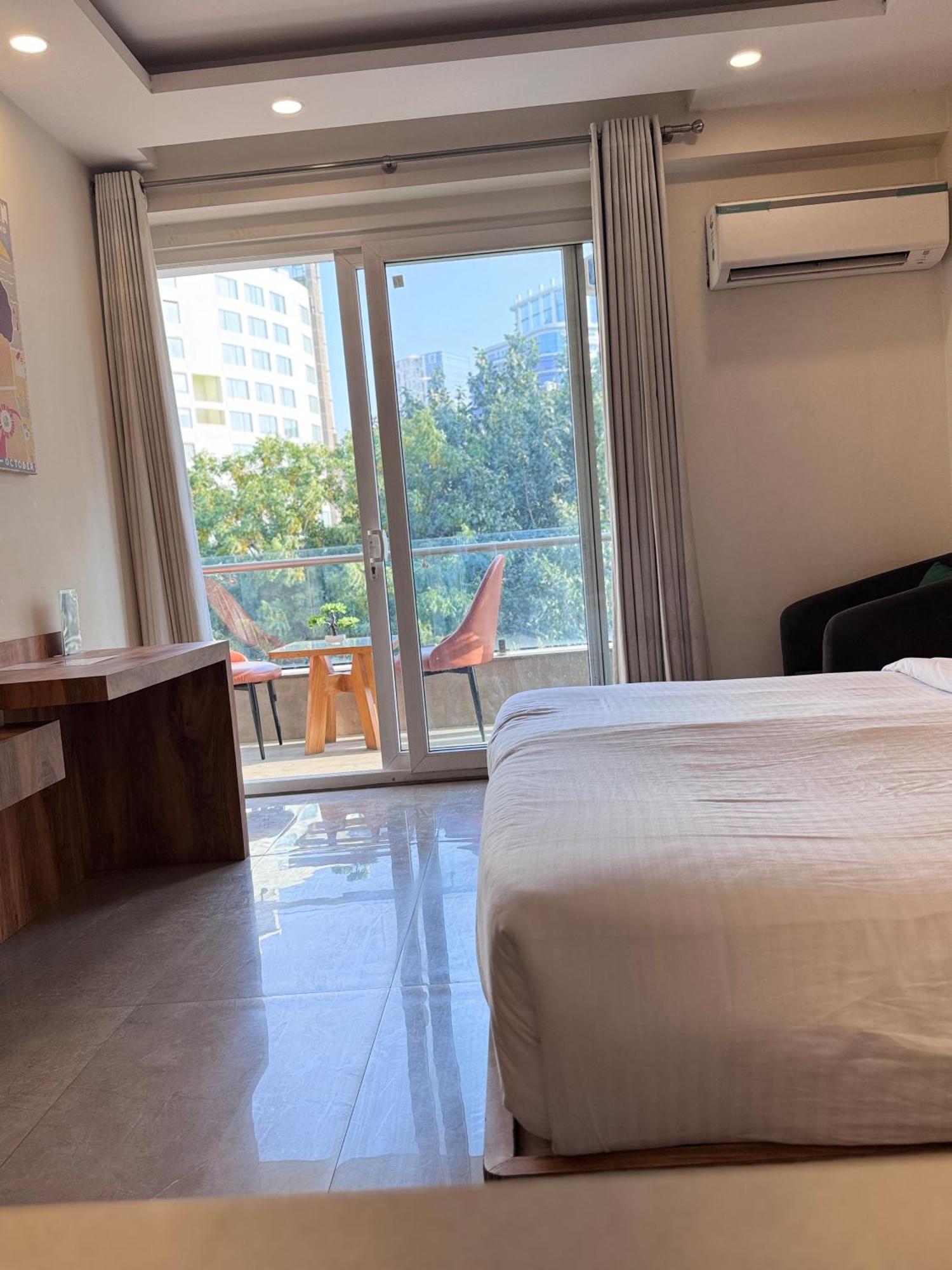 Hotel Golf View Suites-Golf Course Road גורגאון מראה חיצוני תמונה